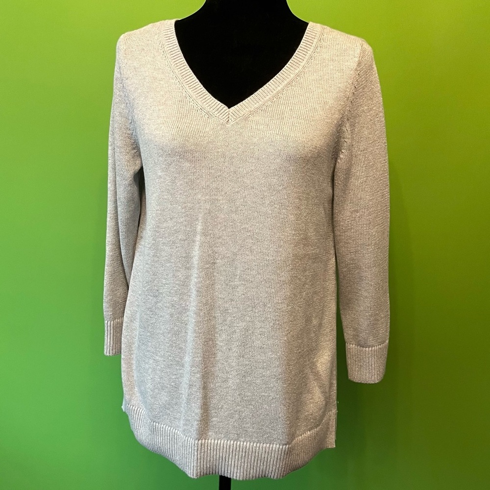 Talbots Women's Vneck Knit Sweater Size Small, Silvery Grey, NWT